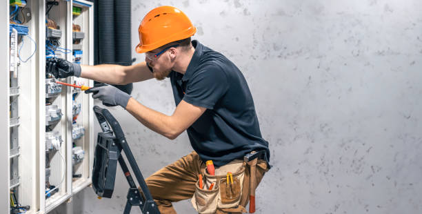Best Licensed Electrician  in Forest Lake, MN